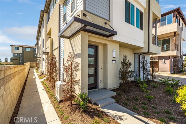 Detail Gallery Image 3 of 12 For 1595 E. Hermosa Lane #6, Placentia,  CA 92870 - 3 Beds | 2/1 Baths