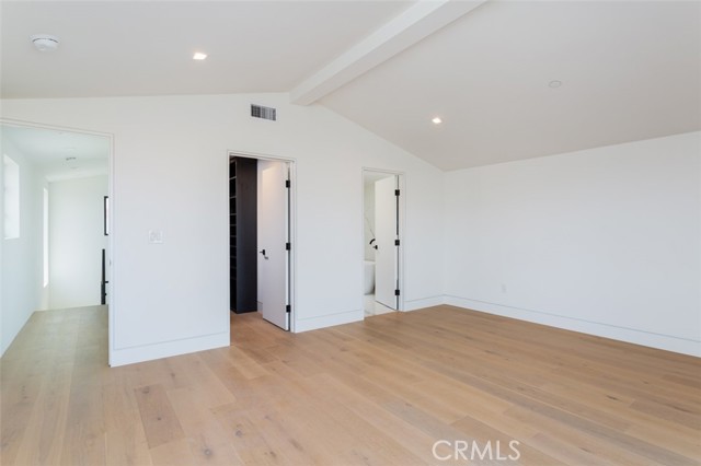 3300a0b2 Adf6 4f86 9401 D61d040961e6