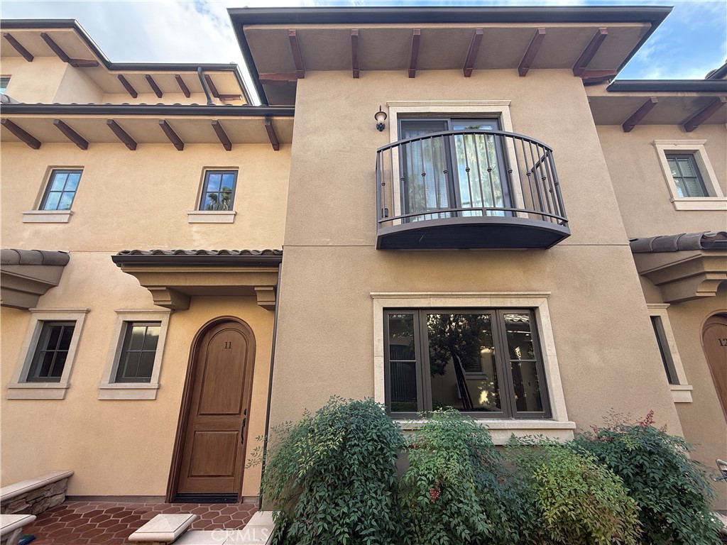 158 S Sierra Madre Boulevard #11