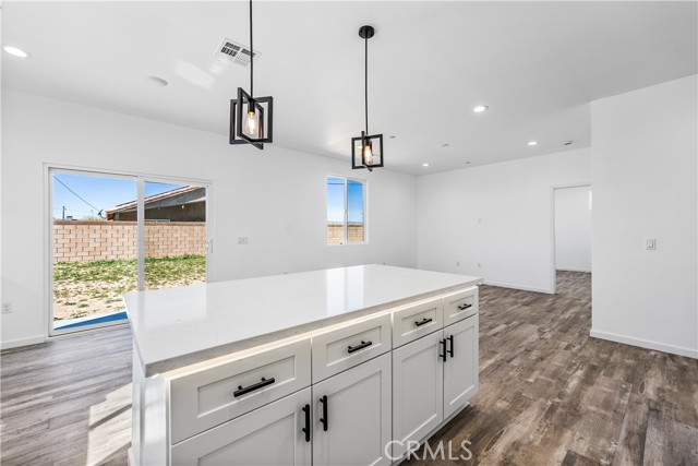 Detail Gallery Image 23 of 60 For 20349 90th St, California City,  CA 93505 - 4 Beds | 3 Baths