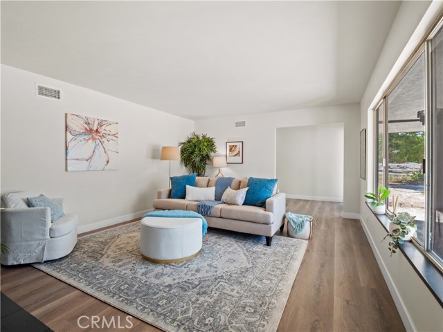 2350 W Avenue N12, Palmdale CA: https://media.crmls.org/medias/3301987b-3b89-4bc1-b0f1-b240e5cec36e.jpg
