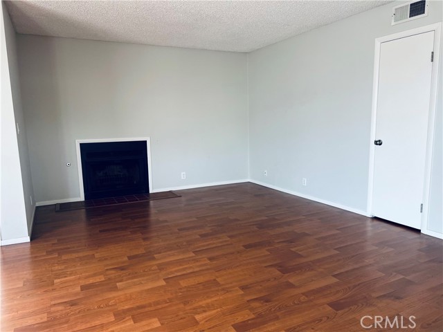 Detail Gallery Image 2 of 12 For 1549 W 146th St #9,  Gardena,  CA 90247 - 2 Beds | 2 Baths