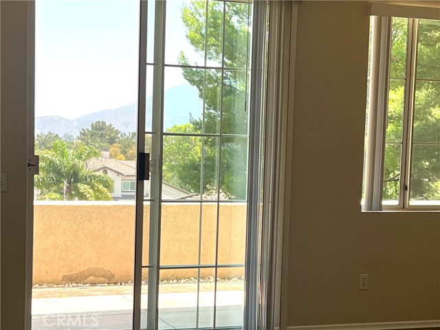 7997 E Viewrim, Anaheim Hills CA: https://media.crmls.org/medias/33034b41-cc93-44aa-88b7-9e25b92d5f32.jpg