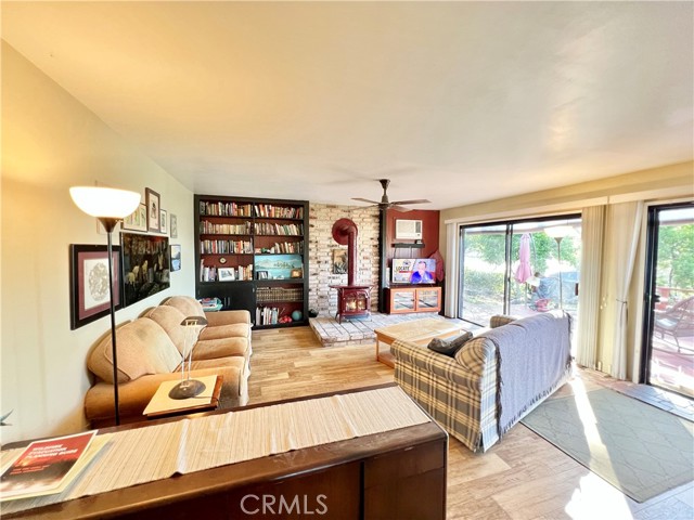 10431 Edgewater Drive, Kelseyville CA: https://media.crmls.org/medias/3303eaf4-9d05-4dbf-9f30-6e1e3e98d514.jpg