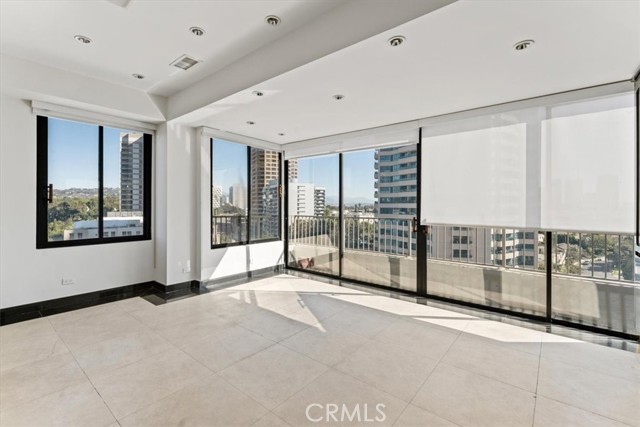 Detail Gallery Image 17 of 34 For 10501 Wilshire Bld #1103,  Los Angeles,  CA 90024 - 2 Beds | 2 Baths