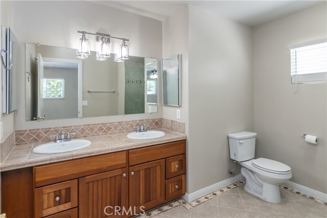 Detail Gallery Image 19 of 29 For 10611 Jordan Ave, Chatsworth,  CA 91311 - 3 Beds | 2/1 Baths