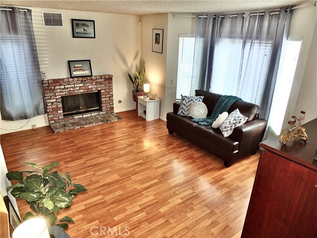 Detail Gallery Image 3 of 40 For 15121 Rancho Clemente, Paramount,  CA 90723 - 3 Beds | 2/1 Baths