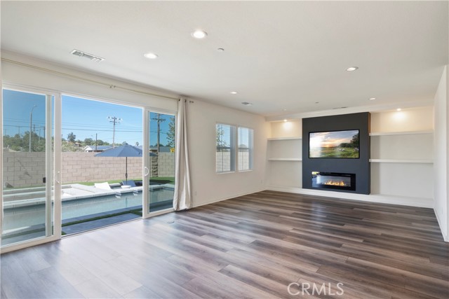 Detail Gallery Image 11 of 41 For 9605 Bonsai Ln, Riverside,  CA 92508 - 5 Beds | 3 Baths