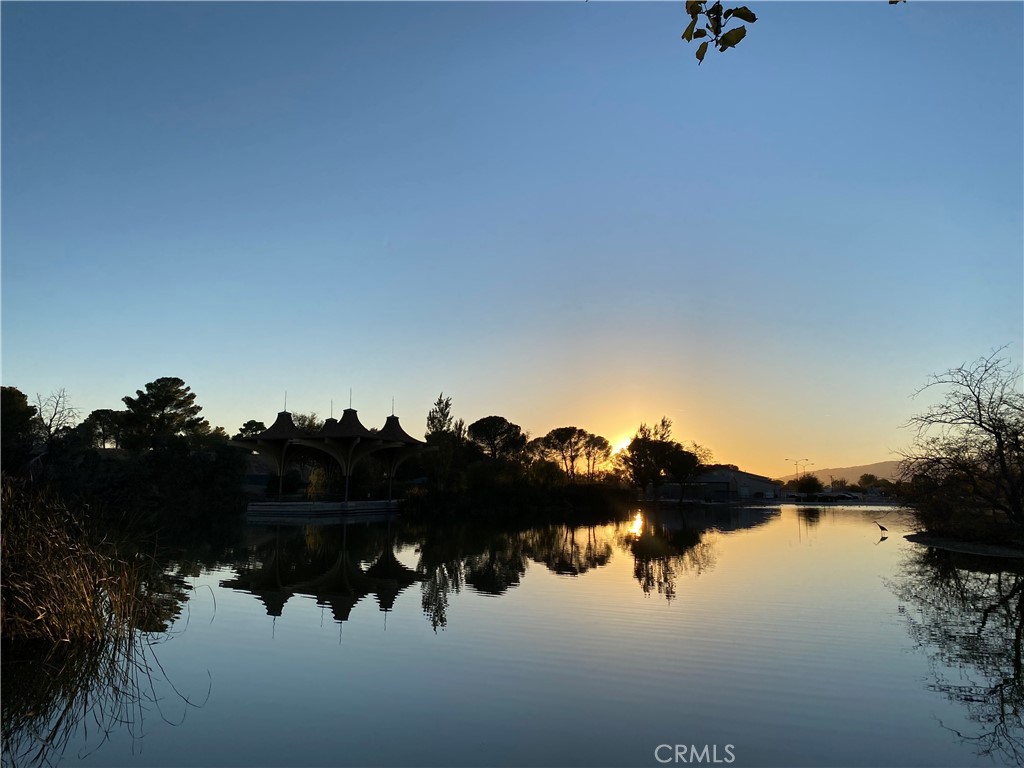 https://media.crmls.org/medias/3307b263-dd18-4875-b558-76f4237a67fb.jpg?preset=X-Large