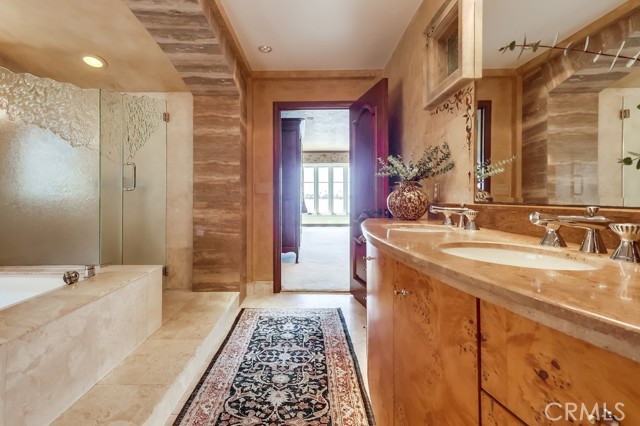 6048 Lido Lane, Long Beach CA: https://media.crmls.org/medias/33086637-6750-4a58-9369-b189b2cdf94b.jpg