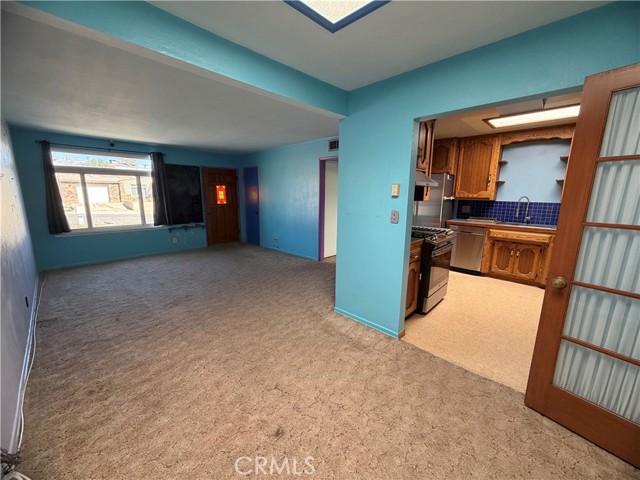 Detail Gallery Image 5 of 36 For 928 Kelly Dr, Barstow,  CA 92311 - 4 Beds | 2 Baths