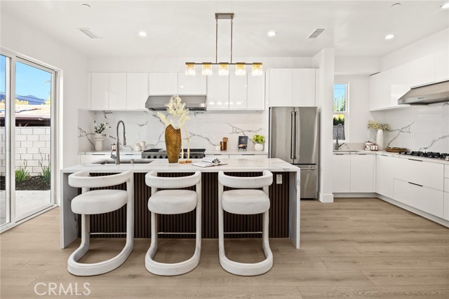 Detail Gallery Image 9 of 34 For 3815 Sycamore St, Pasadena,  CA 91107 - 5 Beds | 5/1 Baths