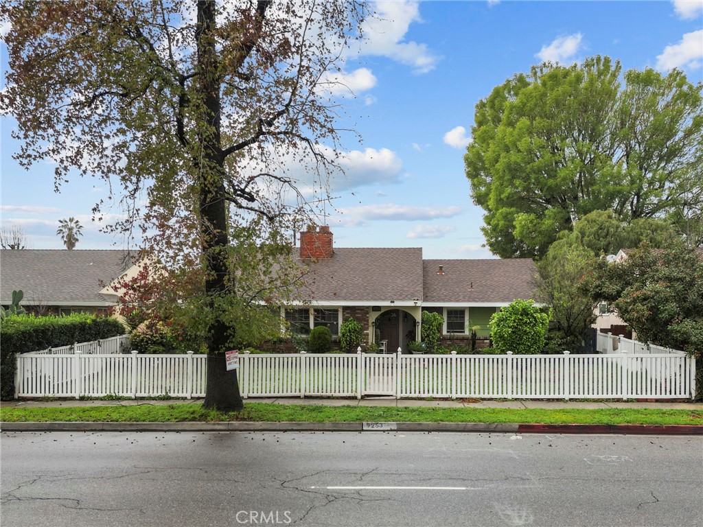 9253 Hayvenhurst Avenue