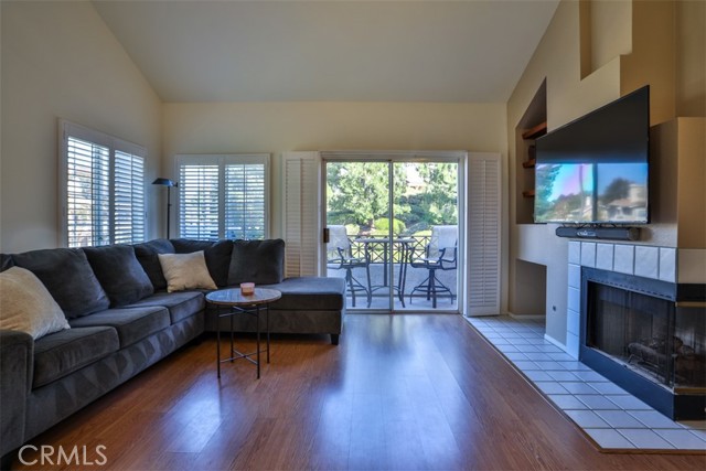 8025 E Sandstone Drive, Anaheim Hills CA: https://media.crmls.org/medias/3309f5a0-dbde-4a50-9053-49174f311ee0.jpg
