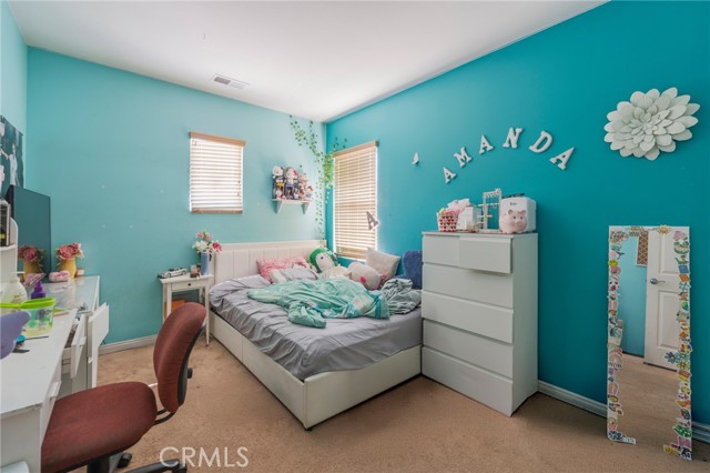 Image 22 of 43 For 17073 Spring Canyon