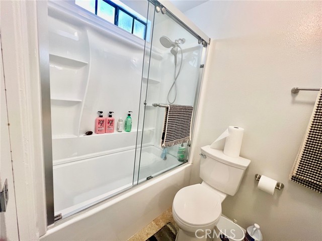 2717 Chadwick Circle, Los Angeles CA: https://media.crmls.org/medias/330b1970-6c26-4cff-93f5-68b31395222d.jpg