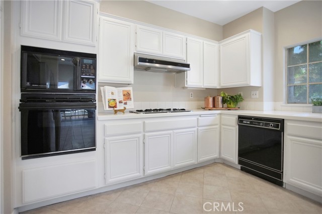 13983 Lemoli Avenue, Hawthorne CA: https://media.crmls.org/medias/330c0a5e-9064-4e58-9d1f-44850c338b87.jpg