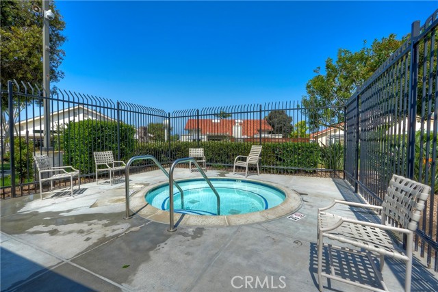 6766 Camino Del Prado, Carlsbad CA: https://media.crmls.org/medias/330c2427-8321-44c3-8ca1-7a0ffbd4c047.jpg