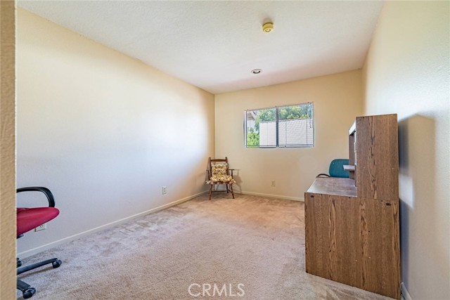 Detail Gallery Image 13 of 27 For 17530 Tulsa St, Granada Hills,  CA 91344 - 5 Beds | 3/1 Baths