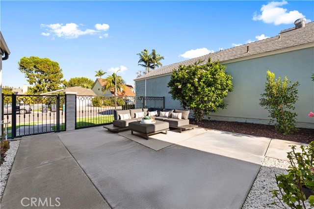 Detail Gallery Image 6 of 55 For 39 Cape Cod, Irvine,  CA 92620 - 4 Beds | 3 Baths