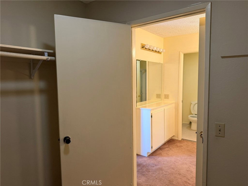 https://media.crmls.org/medias/330e22a6-ff11-4c98-895f-650907d8ab2a.jpg?preset=X-Large