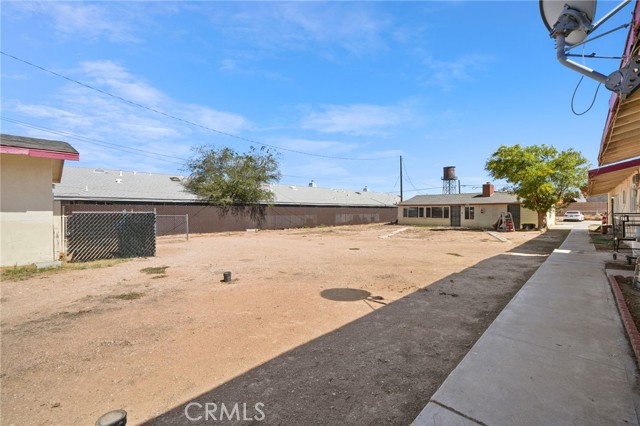 Detail Gallery Image 4 of 16 For 13341 Navajo, Apple Valley,  CA 92308 - – Beds | – Baths