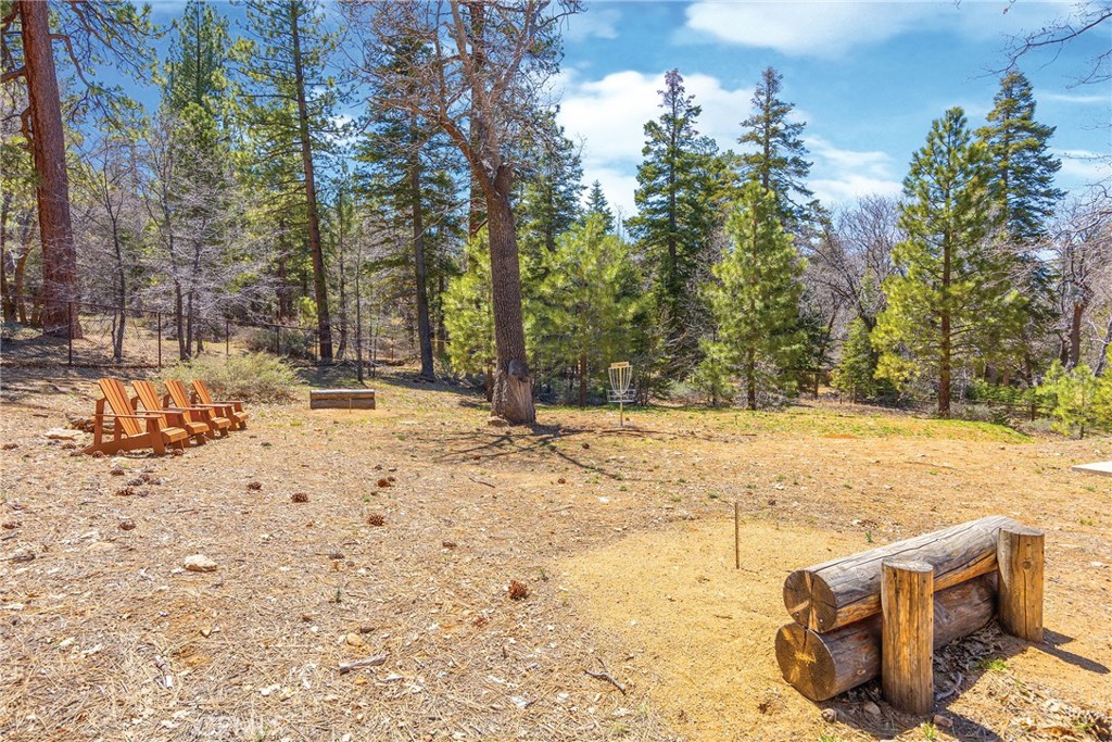https://media.crmls.org/medias/33110700-6754-4f6f-8db0-a4e44236036d.jpg?preset=X-Large
