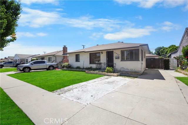 Detail Gallery Image 2 of 24 For 6049 Pennswood Ave, Lakewood,  CA 90712 - 3 Beds | 2 Baths