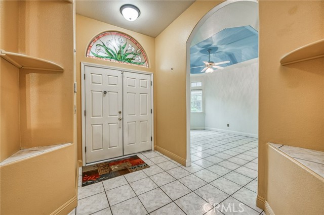 Detail Gallery Image 5 of 50 For 7618 N Ellendale Ave, Fresno,  CA 93722 - 3 Beds | 2/1 Baths