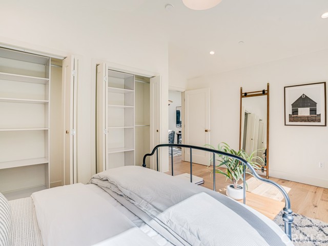 Detail Gallery Image 45 of 68 For 11911 Hartsook, Valley Village,  CA 91607 - 5 Beds | 4 Baths