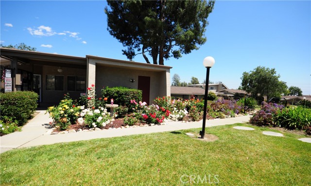 Detail Gallery Image 6 of 38 For 1635 Carmel Cir, Upland,  CA 91784 - 2 Beds | 1/1 Baths