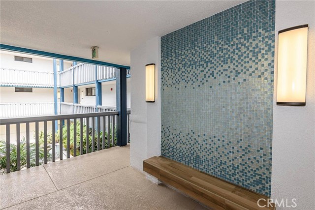 575 Esplanade, Redondo Beach, California 90277, 2 Bedrooms Bedrooms, ,1 BathroomBathrooms,Residential,Sold,Esplanade,SB17215162