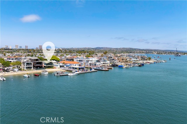 404 S Bay Front, Newport Beach CA: https://media.crmls.org/medias/3311e754-8d09-4068-a88b-ca0240442b77.jpg