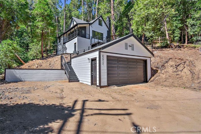 Detail Gallery Image 1 of 41 For 23913 Bowl Rd, Crestline,  CA 92325 - 4 Beds | 2 Baths