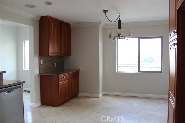 500 N Irena Avenue, Redondo Beach CA: https://media.crmls.org/medias/331259fb-d864-4d29-b30e-0973f00892b4.jpg