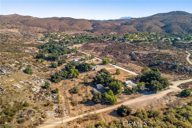 Detail Gallery Image 3 of 27 For 37455 Quarter Valley Rd, Temecula,  CA 92592 - 6 Beds | 3/1 Baths