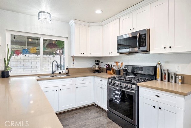 Detail Gallery Image 11 of 38 For 10022 Chula Vista Way, Riverside,  CA 92503 - 4 Beds | 2 Baths