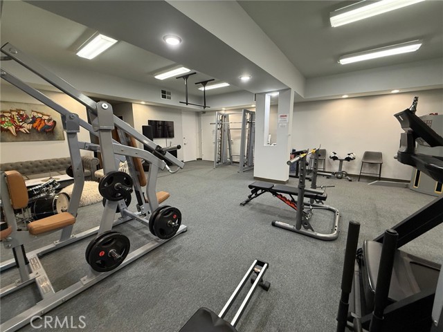 5151 Balboa Boulevard, Encino CA: https://media.crmls.org/medias/33133d31-b105-4ae3-a0d4-9e8e8268813c.jpg