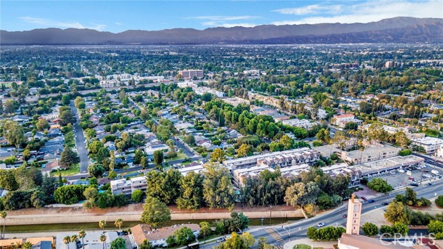 Detail Gallery Image 34 of 37 For 13331 Moorpark St #319,  Sherman Oaks,  CA 91423 - 2 Beds | 2 Baths