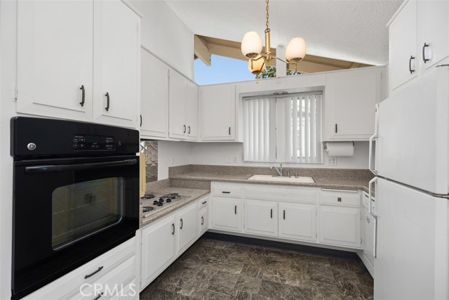 Detail Gallery Image 17 of 40 For 542 via Estrada a,  Laguna Woods,  CA 92637 - 2 Beds | 2 Baths