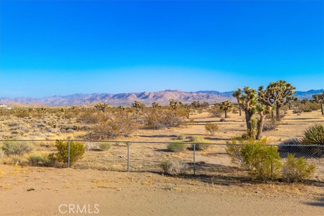 Detail Gallery Image 33 of 43 For 59099 Henderson Dr, Yucca Valley,  CA 92284 - 3 Beds | 2 Baths