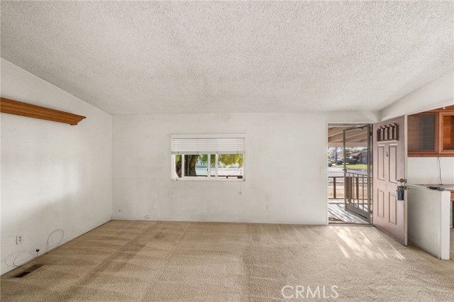 22910 Olivas Avenue, Nuevo CA: https://media.crmls.org/medias/33146662-db41-489a-bbb1-92d91e20ffd4.jpg