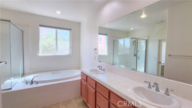 Detail Gallery Image 16 of 29 For 8387 Fall Creek Dr, Corona,  CA 92880 - 4 Beds | 2/1 Baths