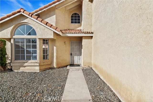 Detail Gallery Image 6 of 11 For 16039 Nippet Ln, Moreno Valley,  CA 92551 - 3 Beds | 2/1 Baths