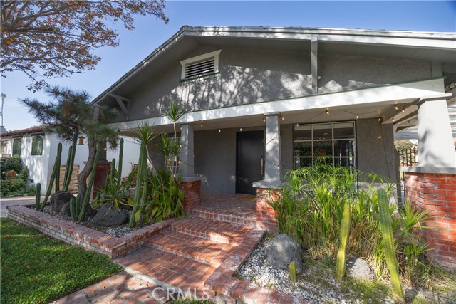 Detail Gallery Image 4 of 30 For 11049 Blix St, Toluca Lake,  CA 91602 - 3 Beds | 2 Baths