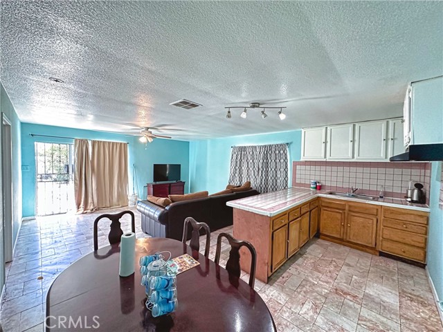 Detail Gallery Image 20 of 34 For 9637 Rincon Ave, Pacoima,  CA 91331 - 4 Beds | 2 Baths