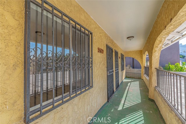 2677 Roseview Avenue, Los Angeles CA: https://media.crmls.org/medias/33176f52-f91a-475c-853a-2cc36e7d3127.jpg