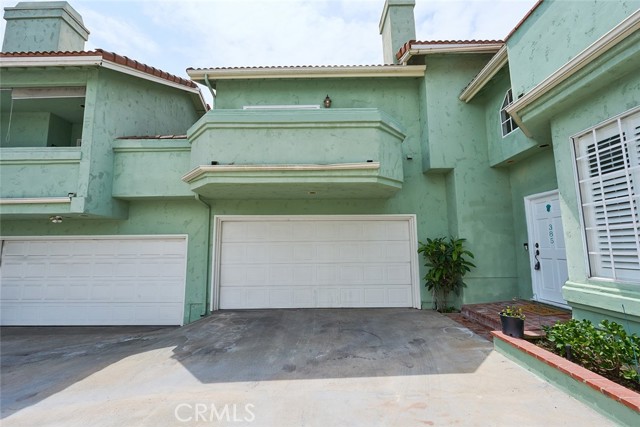 385 Park Avenue, Long Beach CA: https://media.crmls.org/medias/33177efa-82f6-4c22-ad22-b24238597b3b.jpg