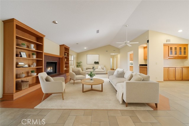 4431 Knox Avenue, Rosamond CA: https://media.crmls.org/medias/3318212b-12ac-4e2b-a00d-088b6839a429.jpg