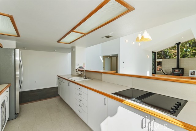 Detail Gallery Image 15 of 75 For 22 Holly Dr, Running Springs,  CA 92382 - 3 Beds | 2/1 Baths